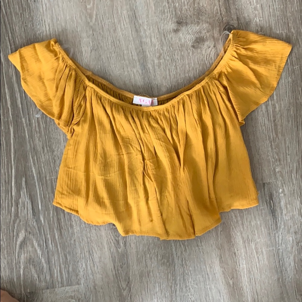 A’gaci mustard color off the shoulder crop tops